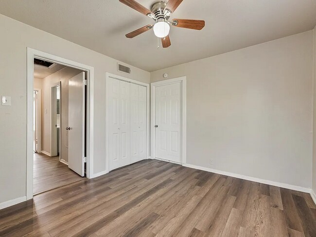 Photo - 165 Eisenhower Rd