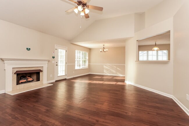 Photo - 1057 Blue Mountain Ln