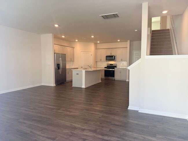 Photo - AMAZING NEW CONSTRUCTION Townhome, With Wonderful Amenities!