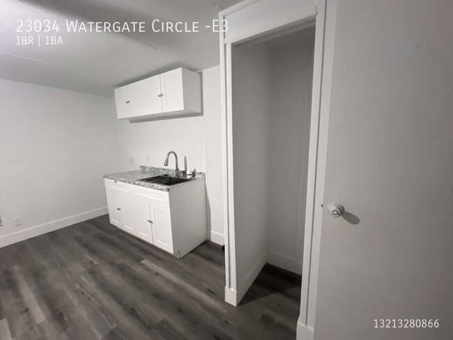 Photo - 23034 Watergate Cir