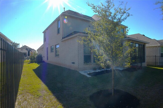 Photo - 284 Kimble Creek Lp