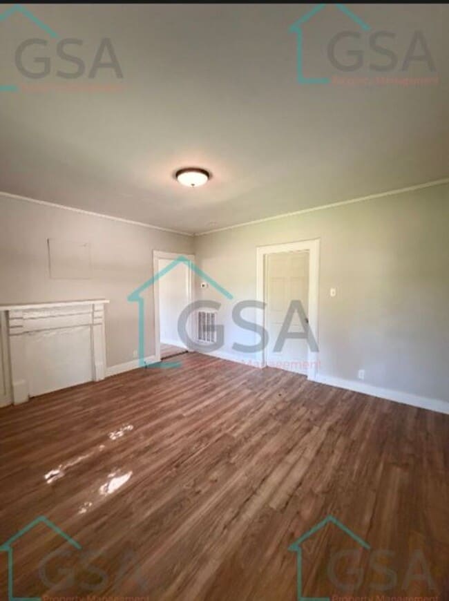 Photo - 2 bedroom 1 bathroom House AVAILABLE NOW