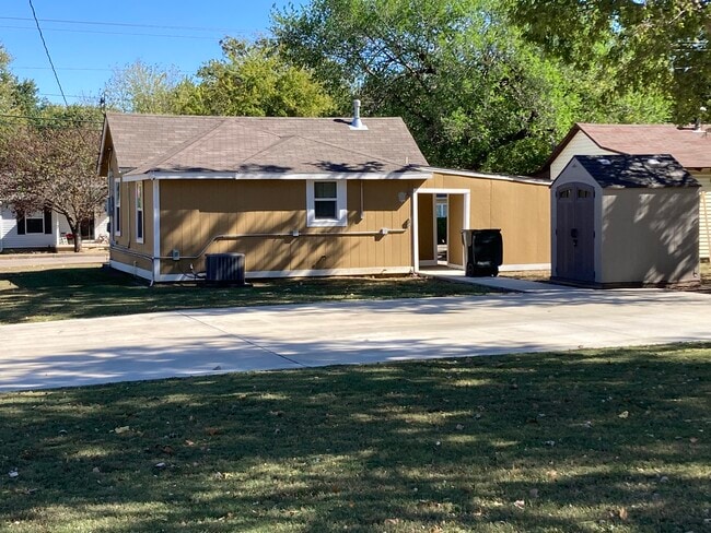 Photo - 1115 N Sioux Ave