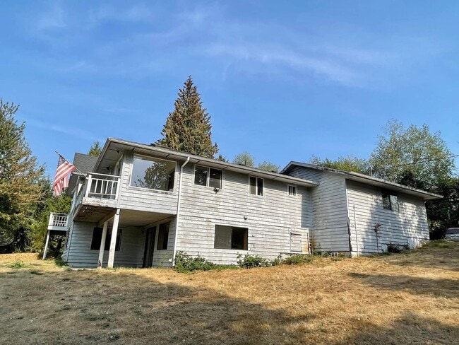 Photo - Large home on acreage!