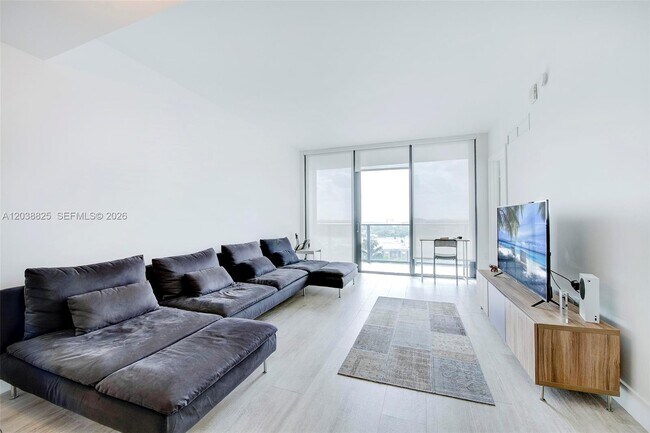 Photo - 121 NE 34th St Unit 1111
