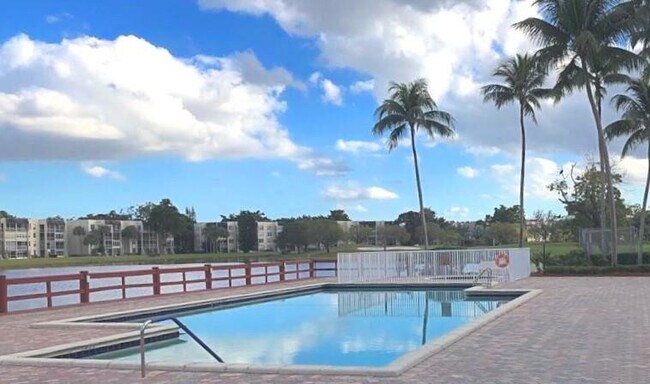 Photo - 9411 Evergreen Pl Unit 302