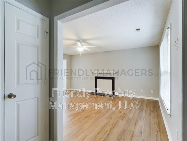 Photo - 4715 Eagle Rock Rd