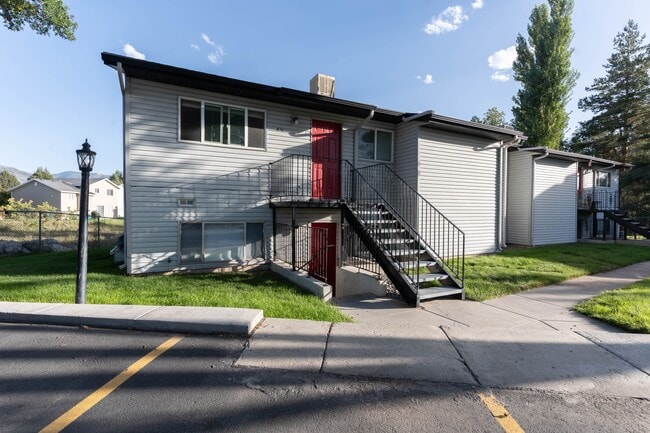 Building Photo - 870 W 530 S Unit 2