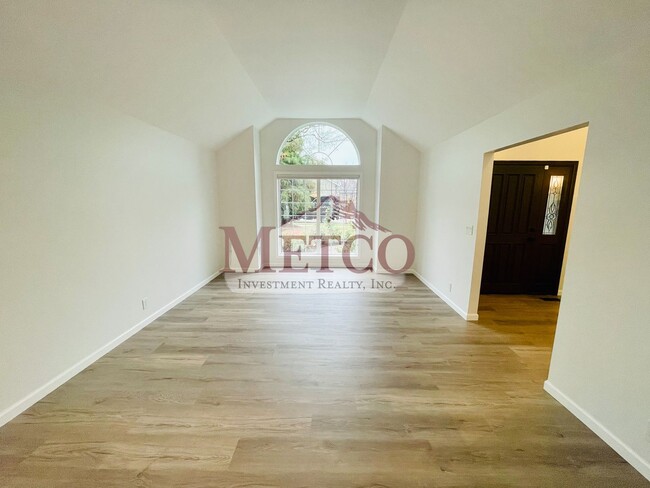 Photo - Beautiful 4 bedroom, 3 Bath House in Desirable Gilham Neighborhood!