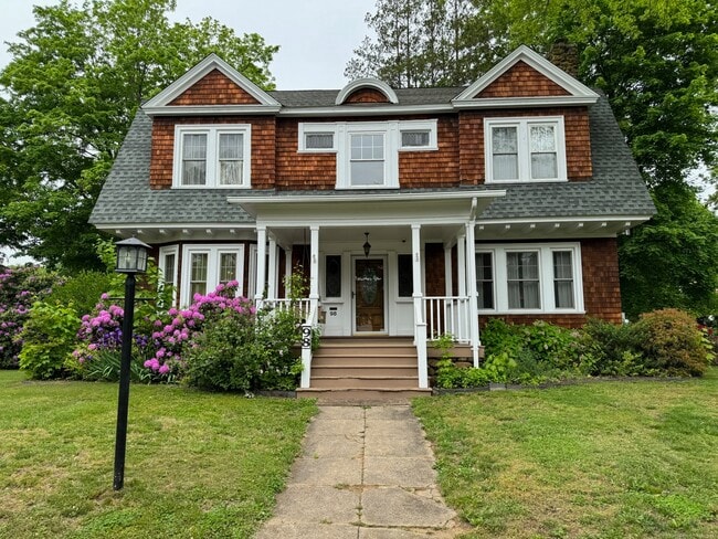 Photo - 98 Alden Ave