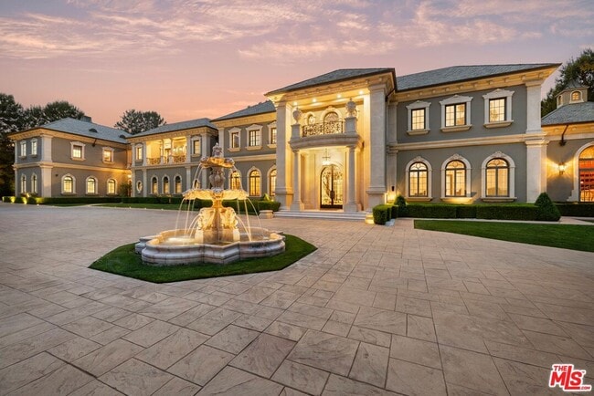 Photo - 54 Beverly Park Way