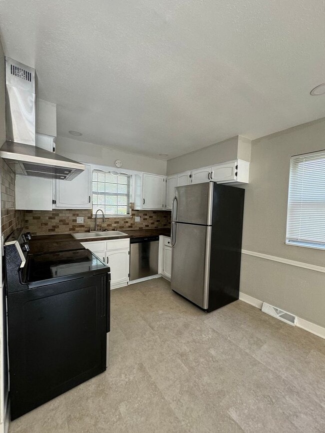 Photo - Coming Soon in Independence – Updated 3-Bedroom Duplex with 1-Car Garage