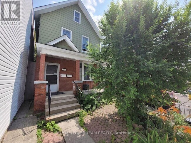 Photo - 14 Poplar St Unit 1