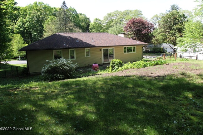 Photo - 73 Birchwood Ln