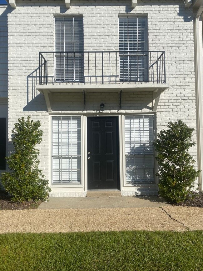 Photo - Colony House Apartments