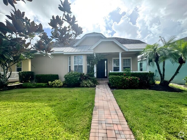 Building Photo - 10518 SW Westlawn Blvd Rental