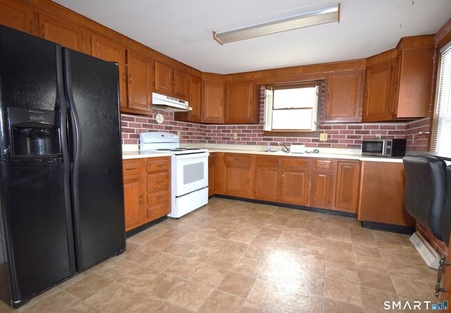 Photo - 1129 CT-169