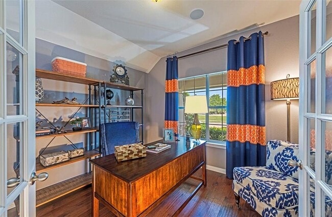 Photo - Never lived in,highly desirable area.Open spacious floor plan. Family room with gorgeous view. ki...