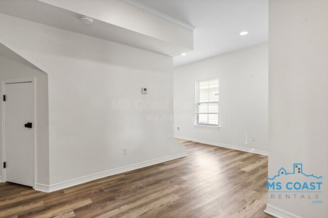 Photo - 113 Earle Taylor Ln