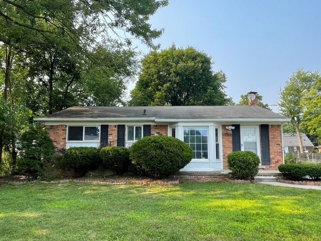Building Photo - Nice 3bdr/2ba Ranch Rental
