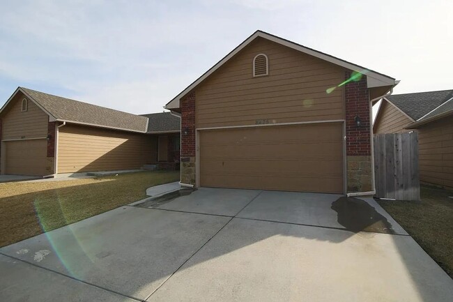 Building Photo - 5245 N Lycee Cir Unit 5245 N LYCEE CIR