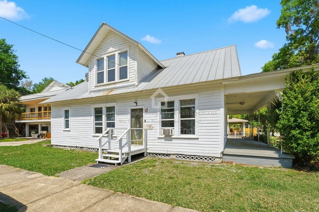 Building Photo - 104 N Clyde Ave Unit 1