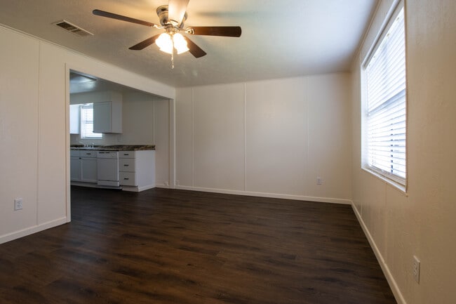 Photo - 8123 Sanderson Ln Unidad 8123
