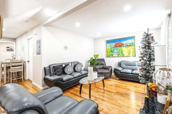 Photo - 604 N 8th St