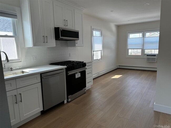 Photo - 253 W Market St Unidad Upper