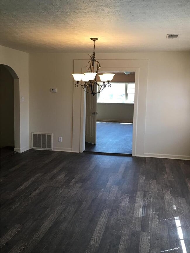 Photo - 1921 Atlanta Hwy