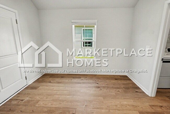 Photo - 1716 Amber Ave