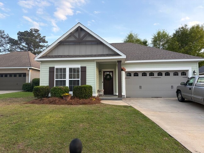 Building Photo - 306 Redbud Cir