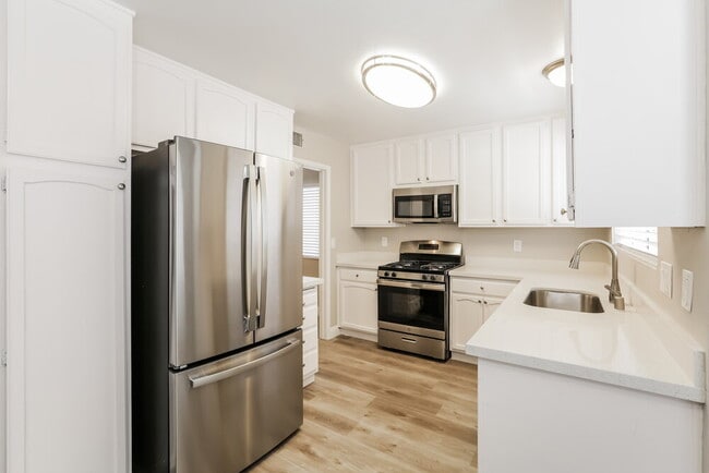 Photo - 3145 Laurel Ave