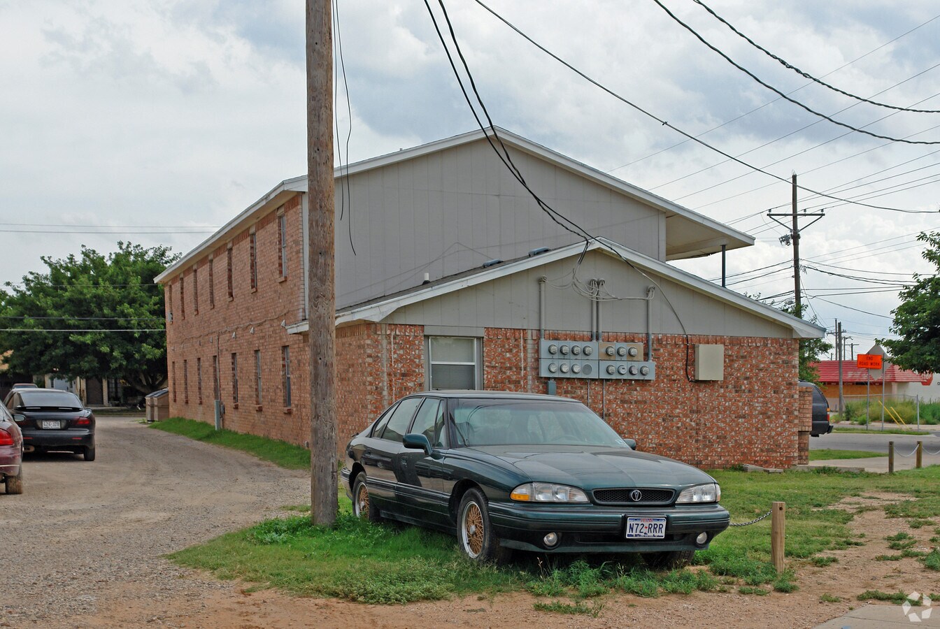 Photo - Foxhole Apartments