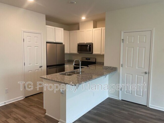 Photo - 7665 Merchants Way