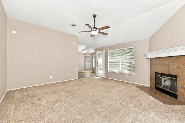1037 Harriman Dr