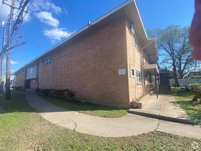 Building Photo - 1901 Richmond Ave. Unit 20 Rental