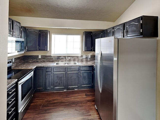 Photo - 339 W 2450 N