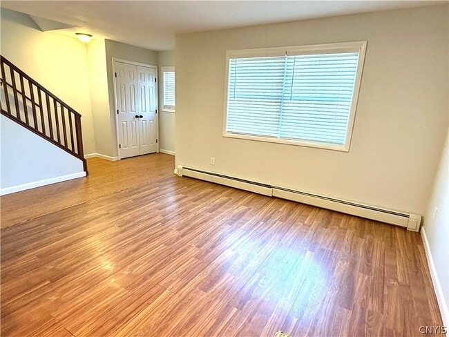 Photo - 14 Pond Path