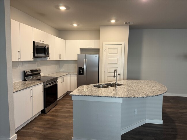 Photo - 9906 Grosbeak Ln