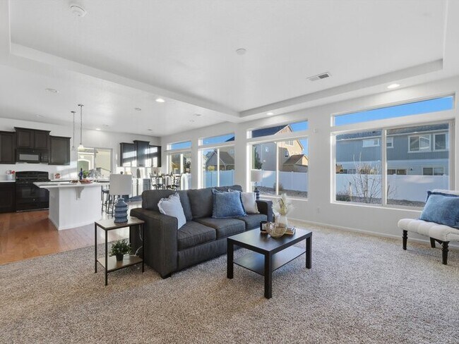 Photo - 7965 Whistlestop Ln