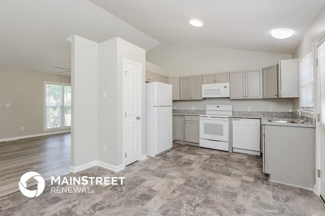 14 Richmond Dr
