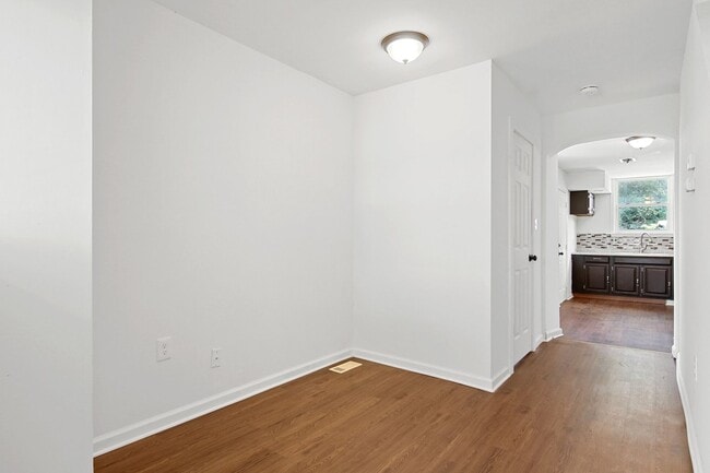 Photo - Coming Soon! Spacious 3 Bedroom, 1.5 Bath ...