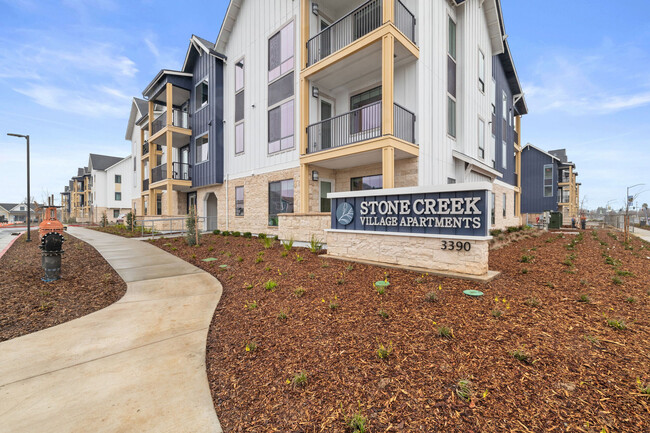 Building Photo - Stone Creek Village Rental