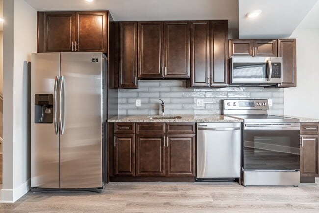 Photo - 421 N 39th St