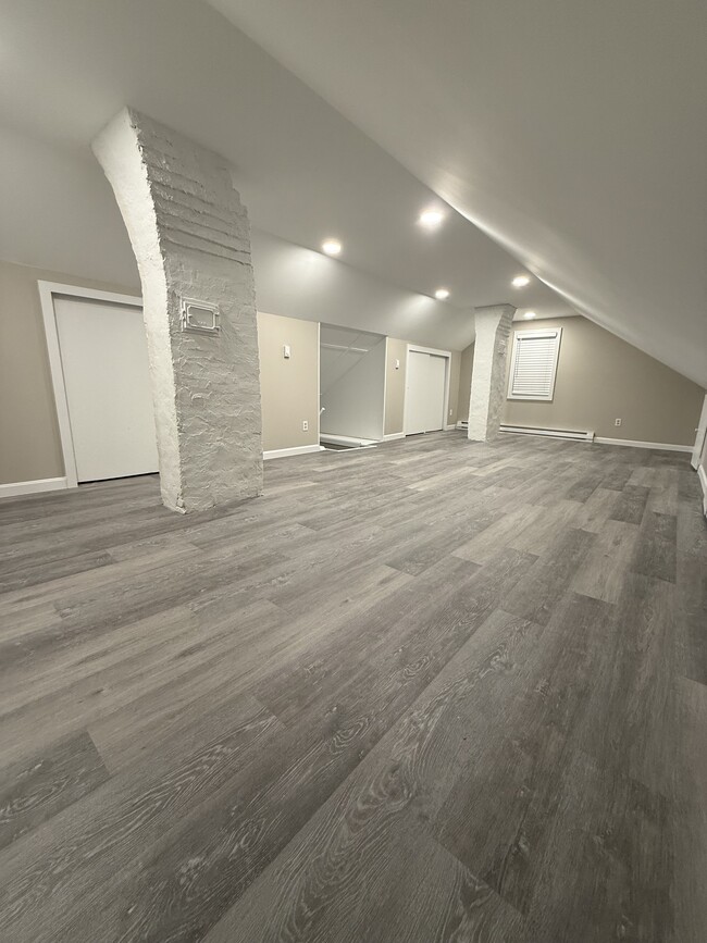 Building Photo - 3 Myrtle St Unit 3 Myrtle Street