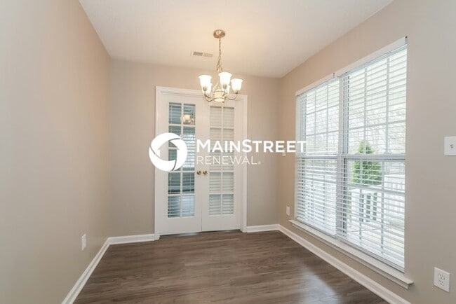 Photo - 4 Bedroom Pet-Friendly Home in Matthews, NC with Main Street Renewal