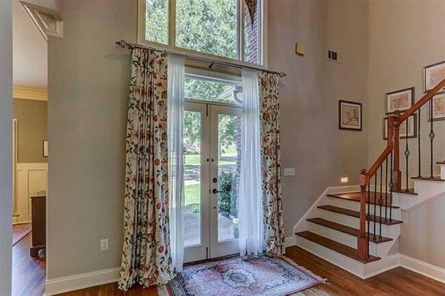 Photo - 2520 Fox Hill Dr