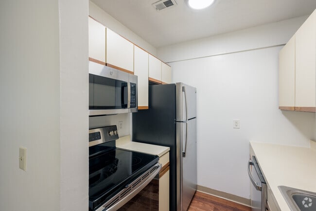 2BR,1BA - 1,200SF - Kitchen