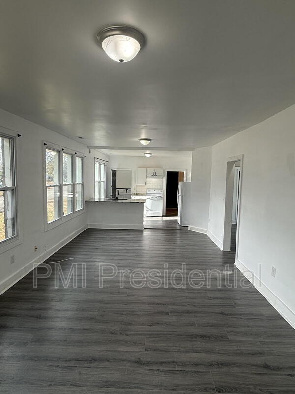 Photo - 600 N 21st Ave